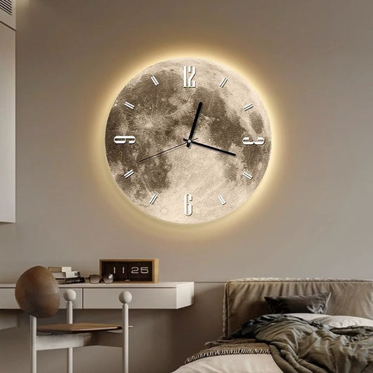 Avelena | Wanduhr mit LED Licht | Mond-Design | 2-in-1 Uhr & Wandleuchte | Ø 30/40 cm | Leises Uhrwerk