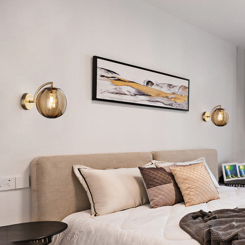 Avelena | Zeitgenössische skandinavische runde Kugel Eisen Glas 1-Licht Wandlampe für Wohnzimmer