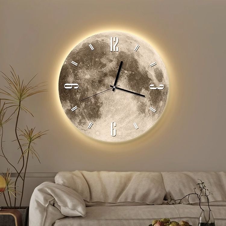 Avelena | Wanduhr mit LED Licht | Mond-Design | 2-in-1 Uhr & Wandleuchte | Ø 30/40 cm | Leises Uhrwerk
