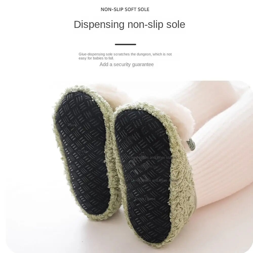 Avelena | Süße Fell Baby Sockenschuhe