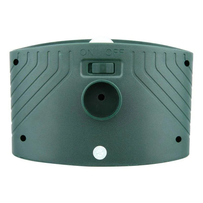 Avelena | Solar-powered ultrasound deer repeller - Effective deer deterrent for gardens and caverns in 48 hours