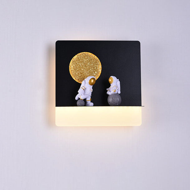 Avelena | Zeitgenössische kreative Eisenharz runde Astronaut LED Wandleuchte Lampe für Schlafzimmer