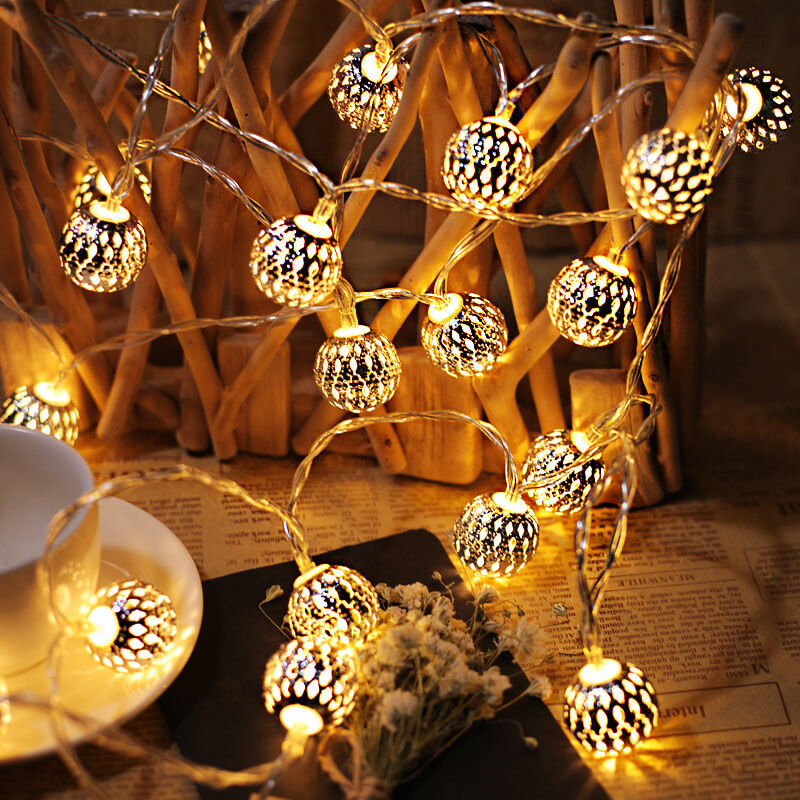 Avelena | Solar-Lichterkette Marokkanische Kugel Bunte LED Weihnachtslichter Eisenkugeln Dekoration Außen Lichterkette