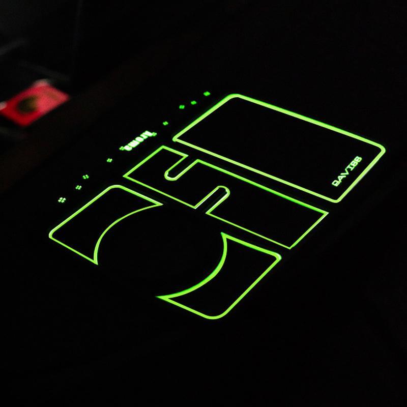 Avelena | 4-in-1 rutschfestes Telefonpad für Autos