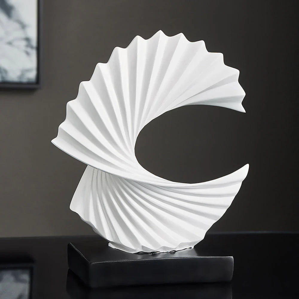 Avelena | Stilvolle Halbmond-Skulptur – Elegante Mond Deko für Zuhause & Büro