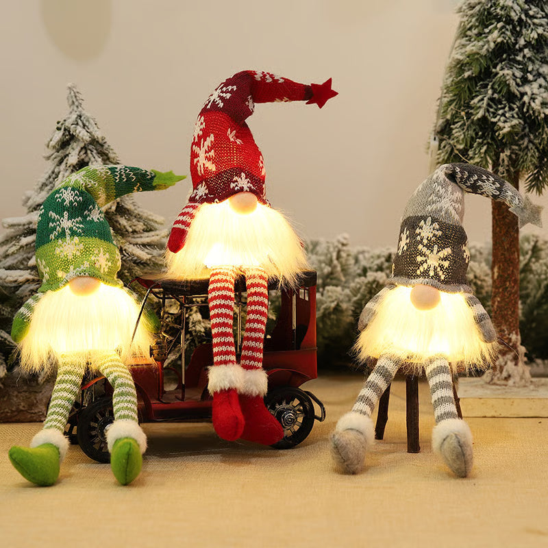 Avelena | Weihnachtswichtel mit LED Licht | Handgefertigte Dekofigur | Nordisches Design