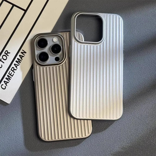 Avelena | ArmorShell | Ultradünnes und Stoßsicheres iPhone-Cover