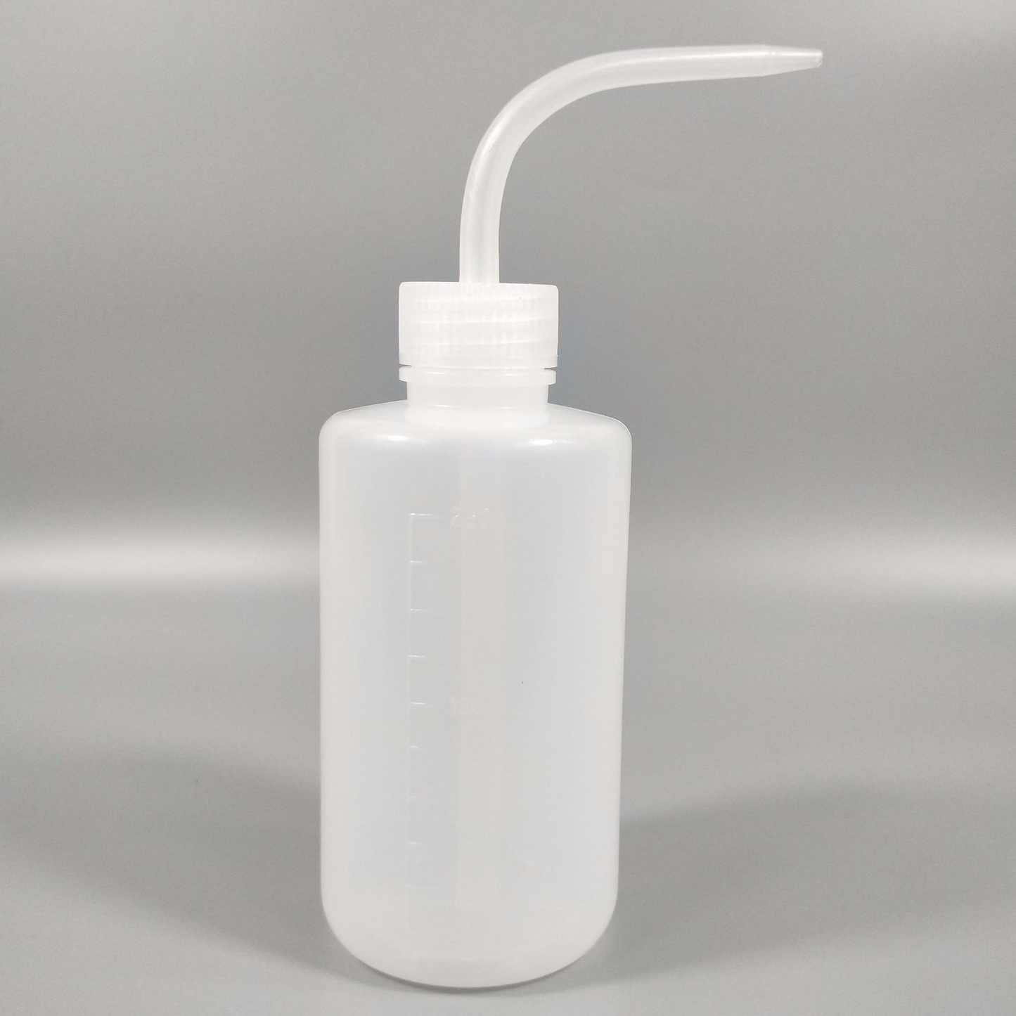 Avelena | Spot 500ml Squeeze Gießflasche – Kompakte Sprühflasche für präzises Gießen und Dosieren