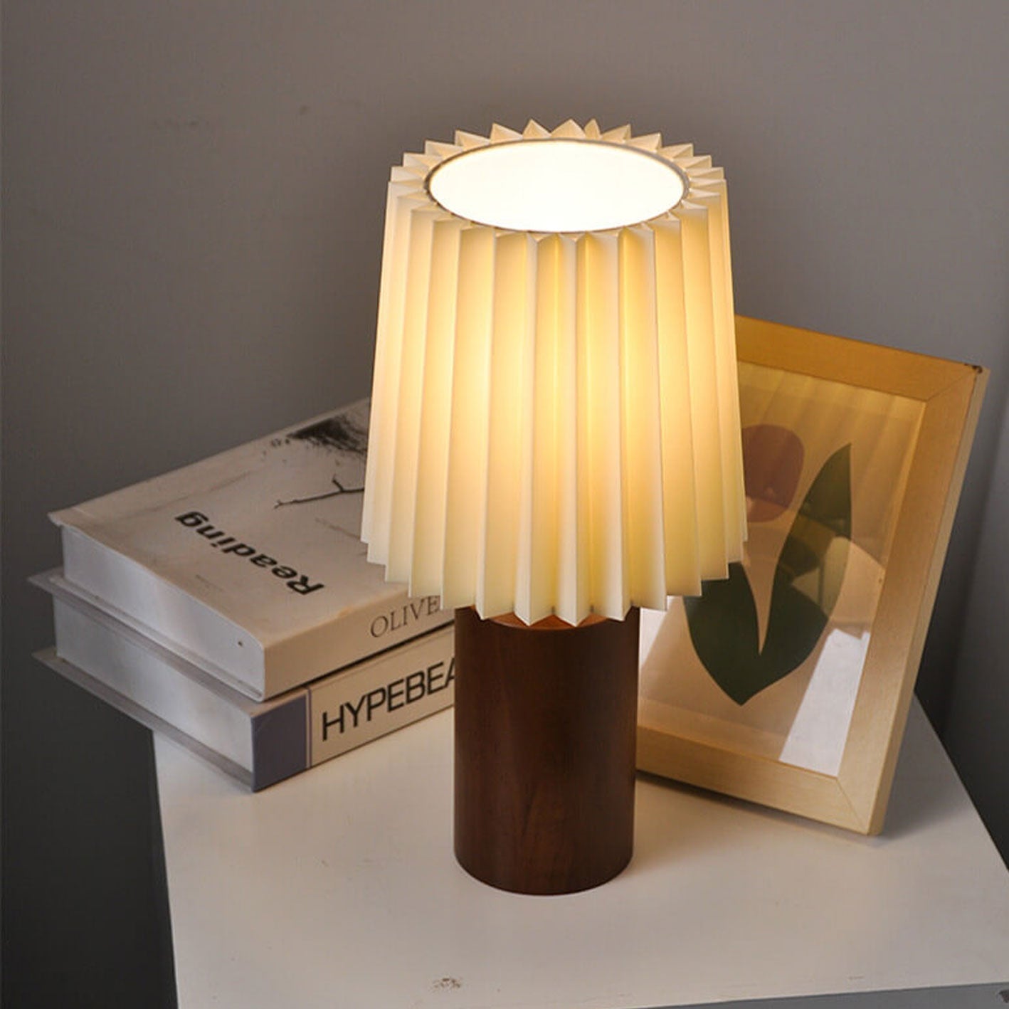 Avelena | Vintage Korean Plissee Säule Massivholz Basis 1-Licht Tischlampe
