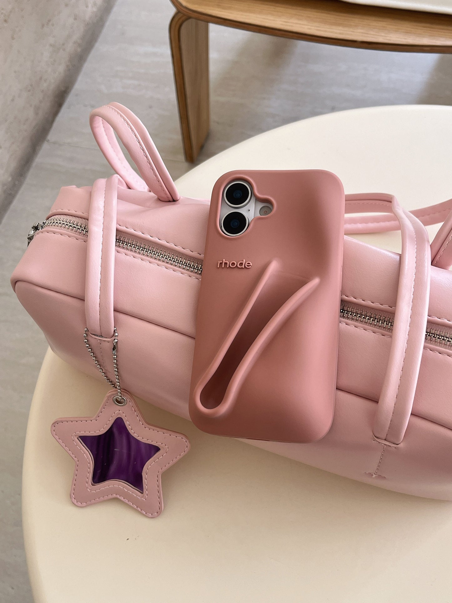 Avelena | 3D Silikon Lippenstift Handyhülle für iPhone
