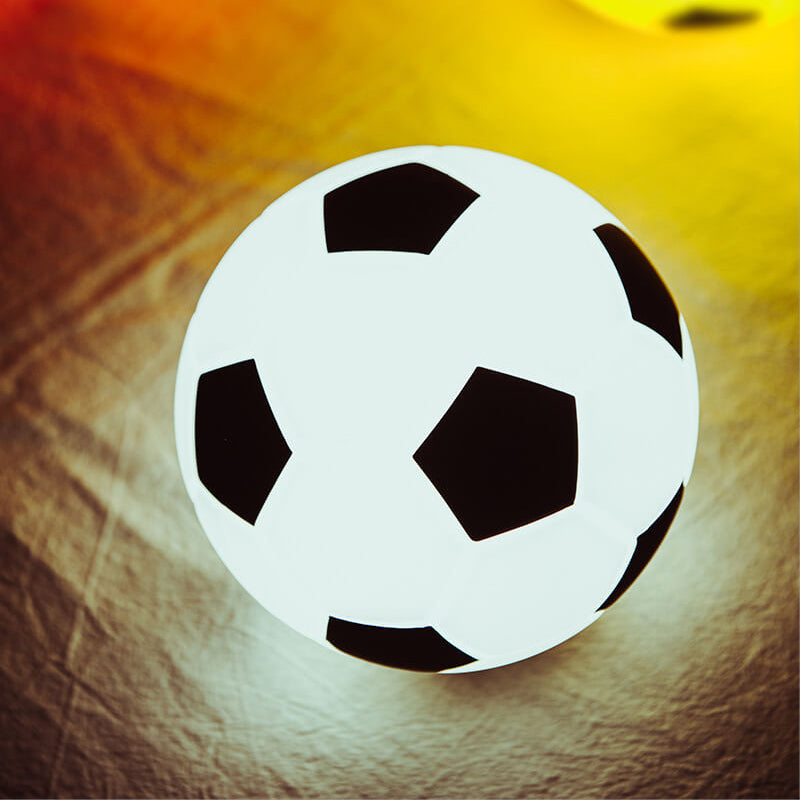 Avelena | Kreative Fußball Silikon LED Nachtlicht USB Lade Tischlampe