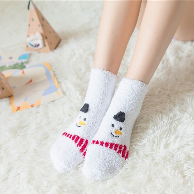Avelena | Weihnachts-Socken im Geschenkbox-Design | Flauschige Haus- & Kuschelsocken | Universalgröße