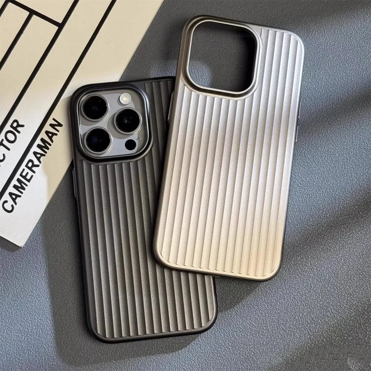 Avelena | ArmorShell | Ultradünnes und Stoßsicheres iPhone-Cover