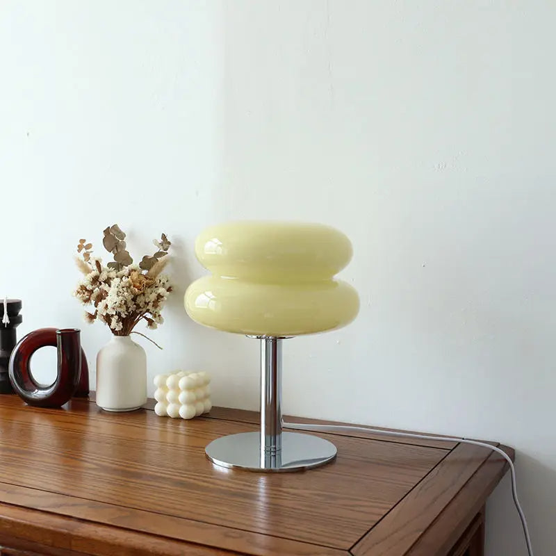 Avelena | | Italienische Bauhaus-Tischlampe