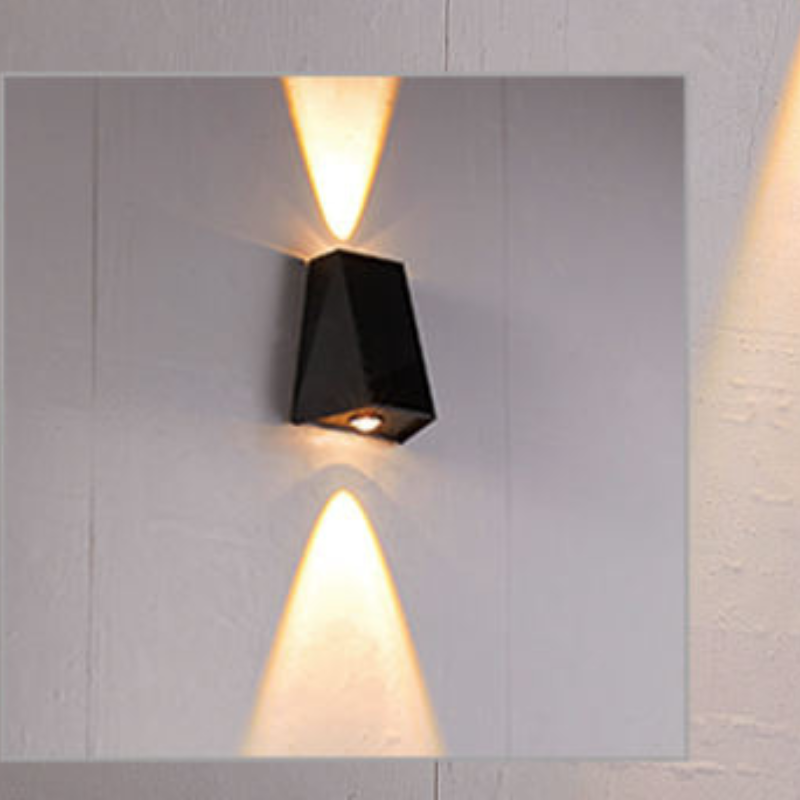 Avelena | LumiGuard - Die wetterfeste Solar-Wandleuchte für Ihren Außenbereich