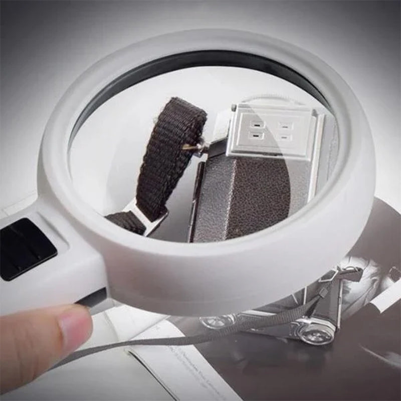 Avelena | 30-fache optische Lupe mit LED-Licht