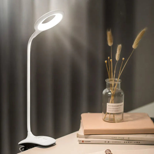 Avelena | Wiederaufladbare LED Tischlampe mit Clip – Einstellbare Schreibtischleuchte für Homeoffice und Studium