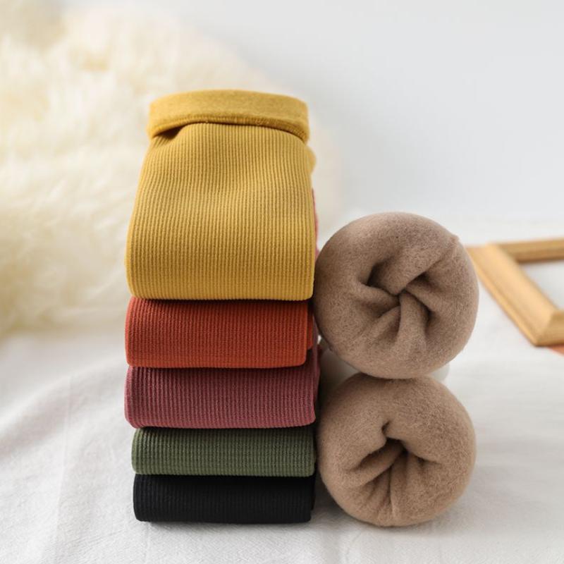 Avelena | Winterweiche Plüschbodensocken