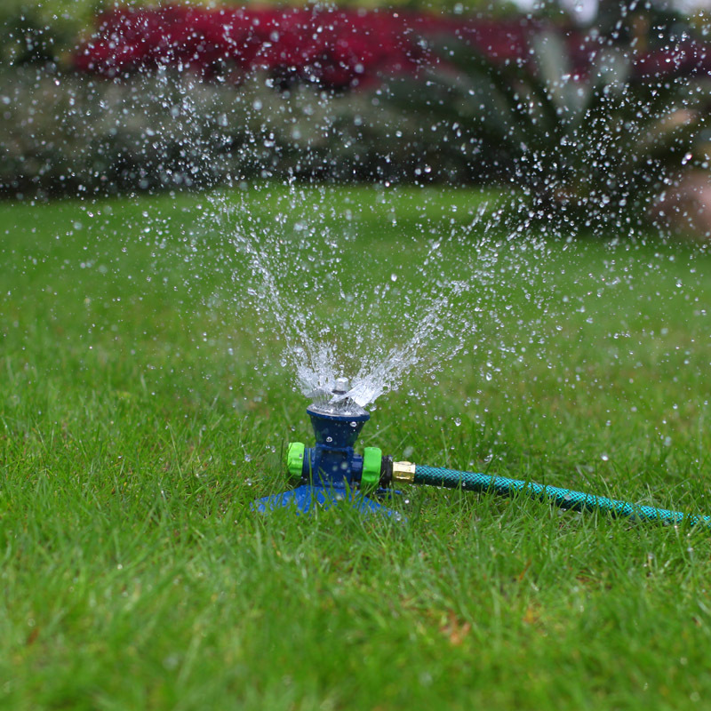 Avelena | 360-Grad Automatischer Rotierender Metall Rasen Sprinkler – Effektiver Gartenbewässerung Sprühkopf
