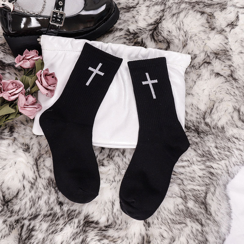Avelena | Schwarze und weiße Kreuzsocken
