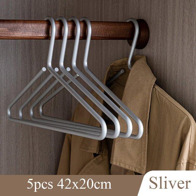 Avelena | 5 Stück Kleiderbügel aus massivem mattem Gold/Silber │ Nahtloser Kleiderschrank-Organizer aus Metall