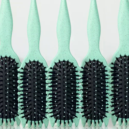Avelena | WaveCharm | Lockenbürste – Geschmeidiges Styling für natürliche Locken