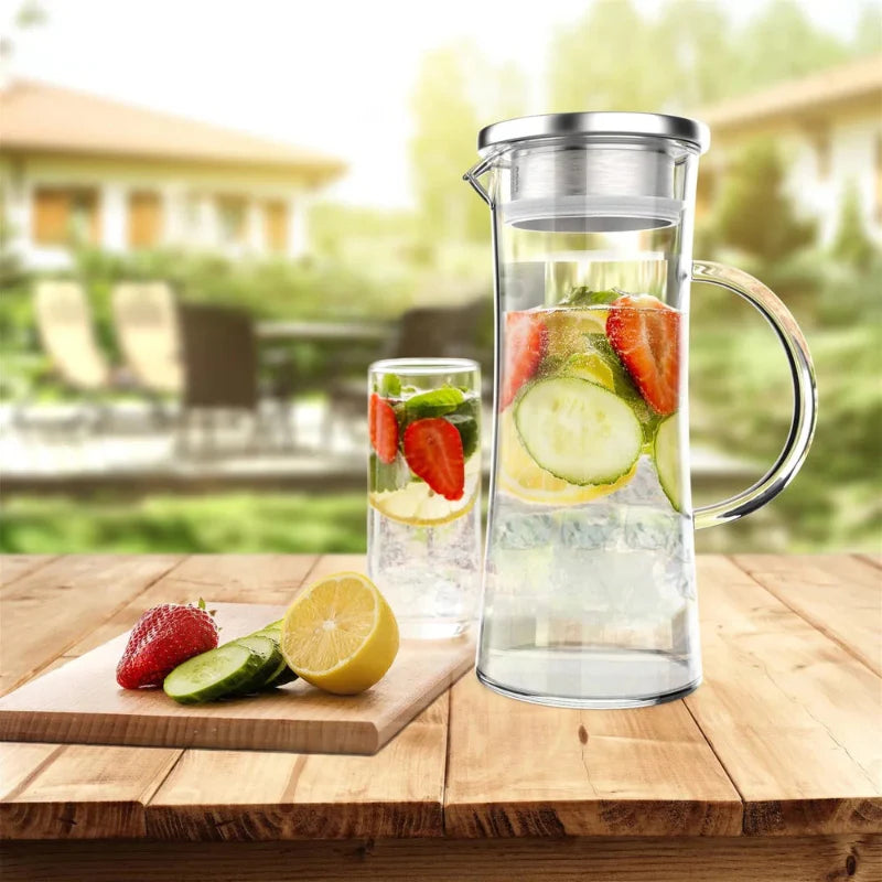 Avelena | 50oz hitzebeständiger Glaskrug mit Edelstahlfilter Auslaufdeckel
