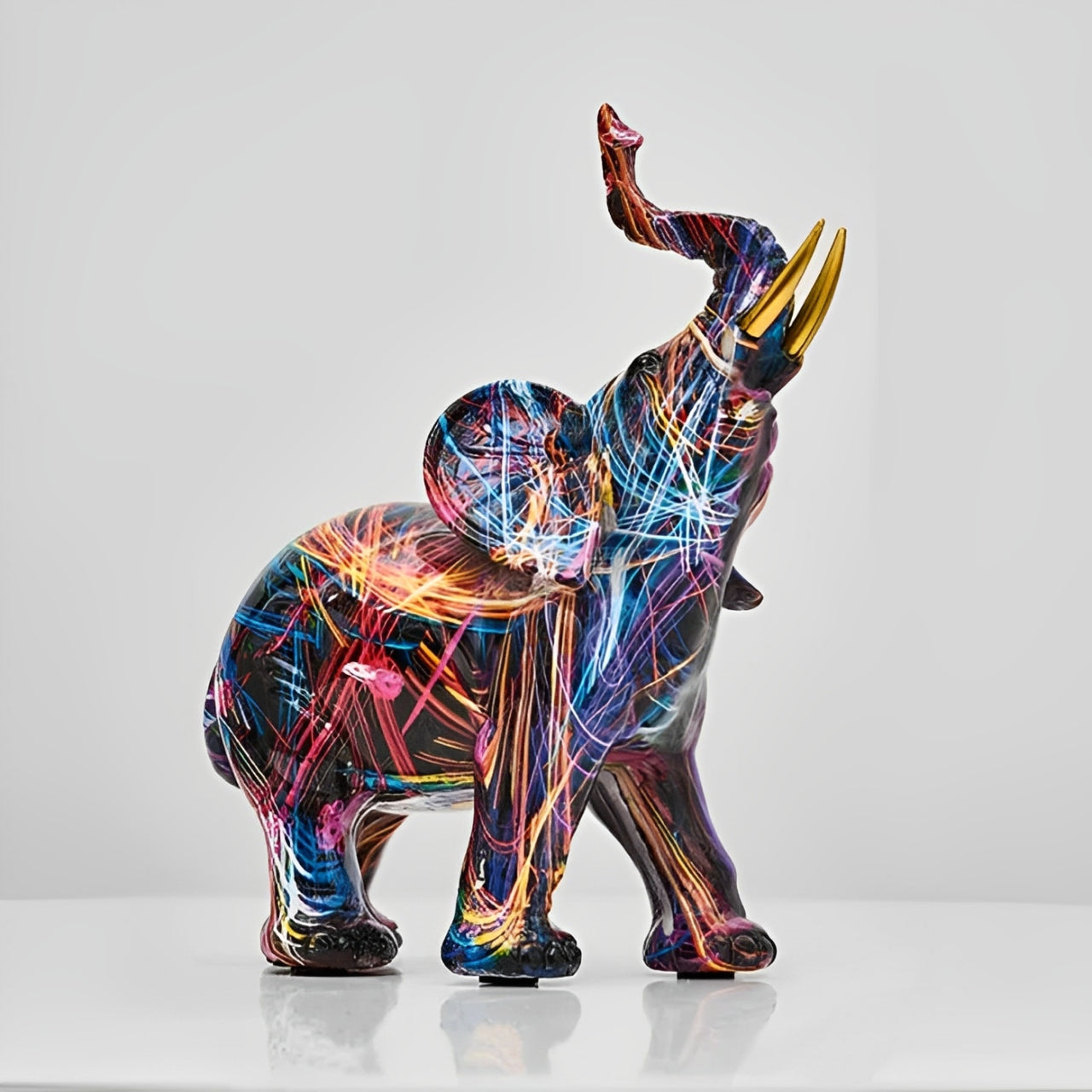 Avelena | Abstrakte Elefantenstatue – Farbiges Afrikanisches Design mit erhobenem Rüssel für Glück