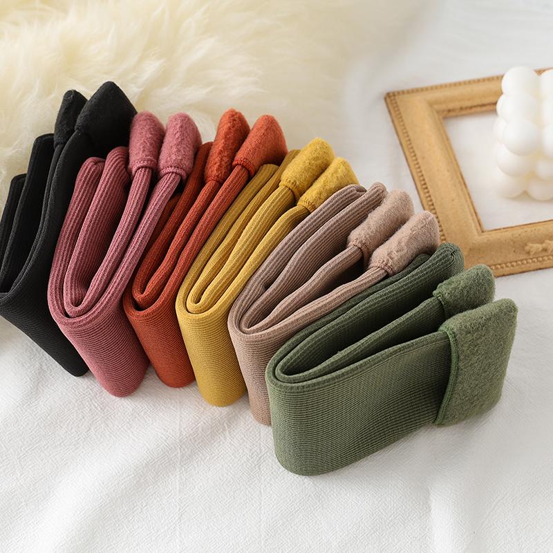 Avelena | Winterweiche Plüschbodensocken