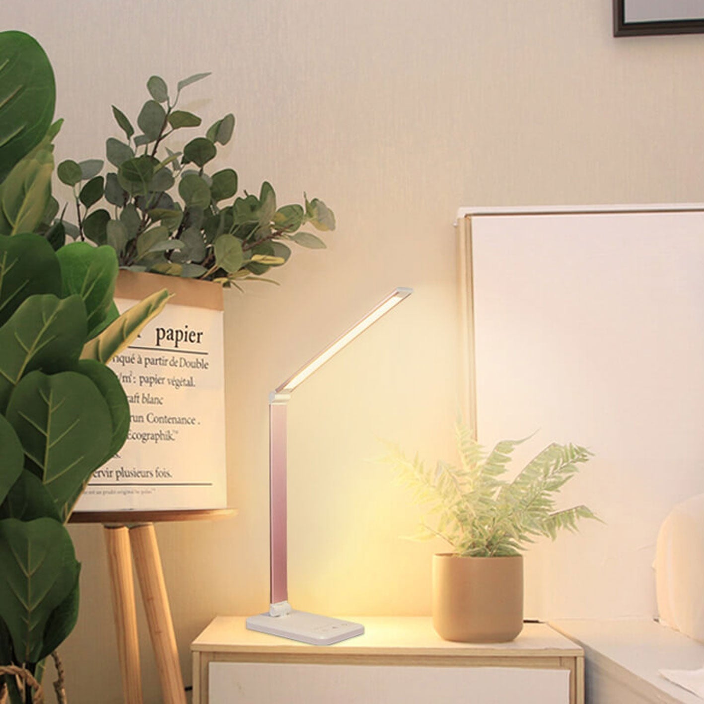 Avelena | Nordic Creative Faltbare Touch Dimmable LED Schreibtischlampe