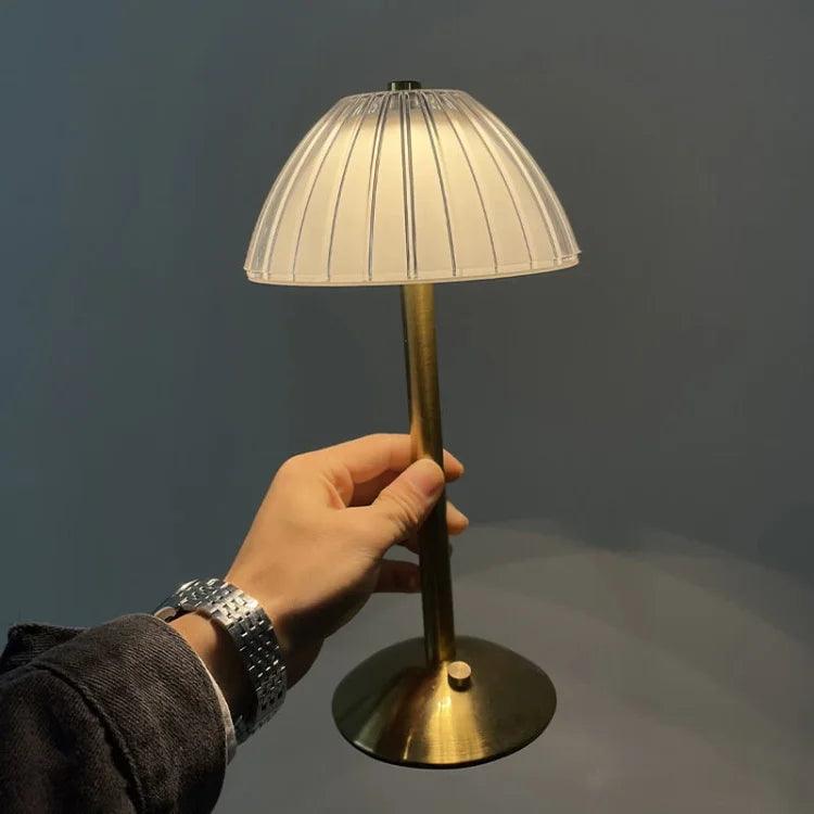 Avelena | ShineGem - Anspruchsvolle Kristalllampe