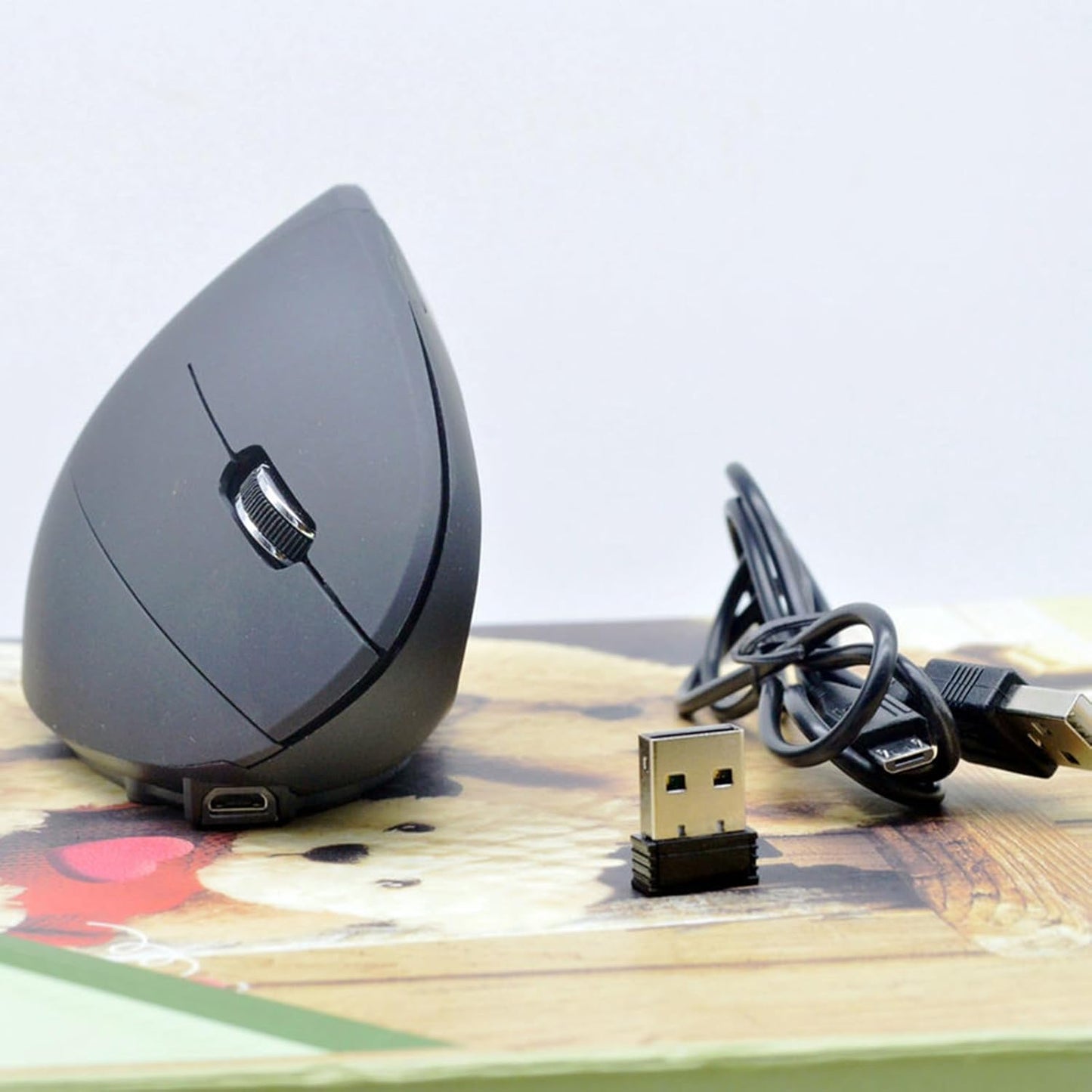 Avelena | Wiederaufladbare ergonomische vertikale kabellose Maus – Elvion