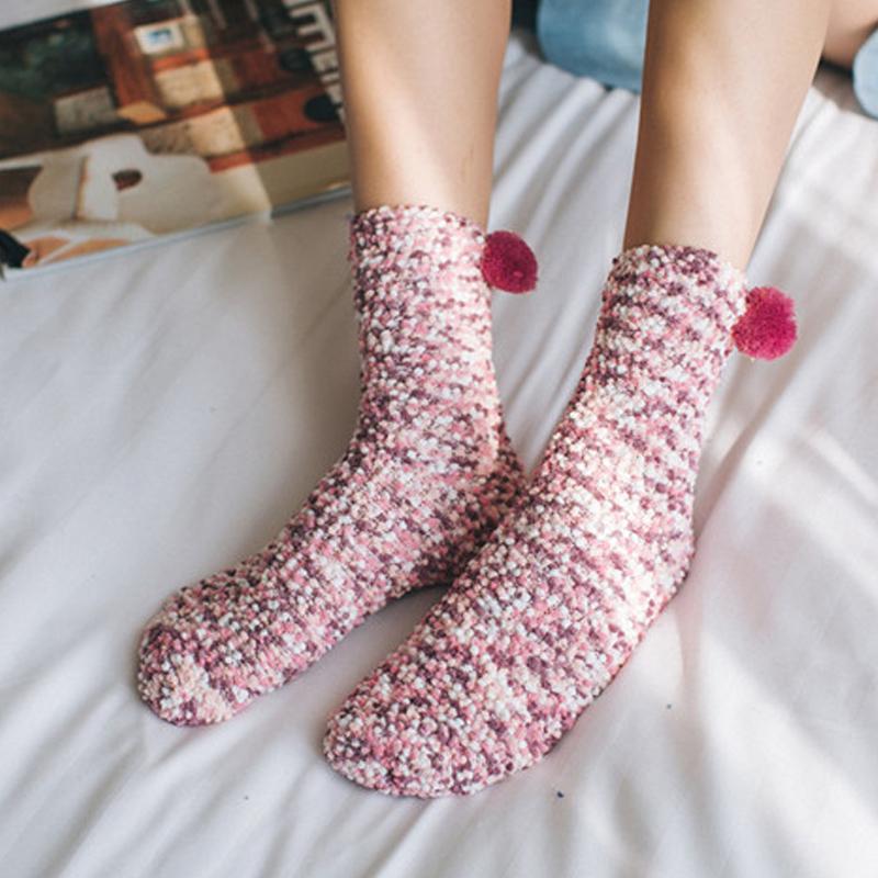 Avelena | Süße Winter Fuzzy Slipper Socken