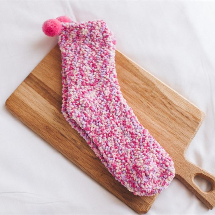 Avelena | Süße Winter Fuzzy Slipper Socken