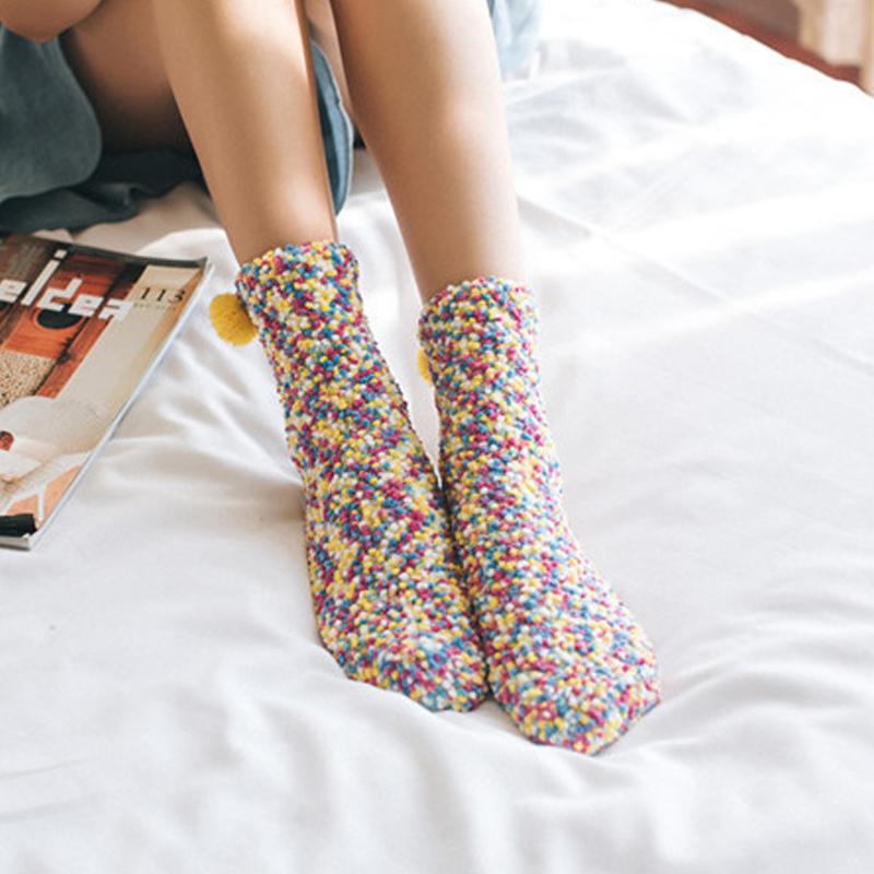 Avelena | Süße Winter Fuzzy Slipper Socken