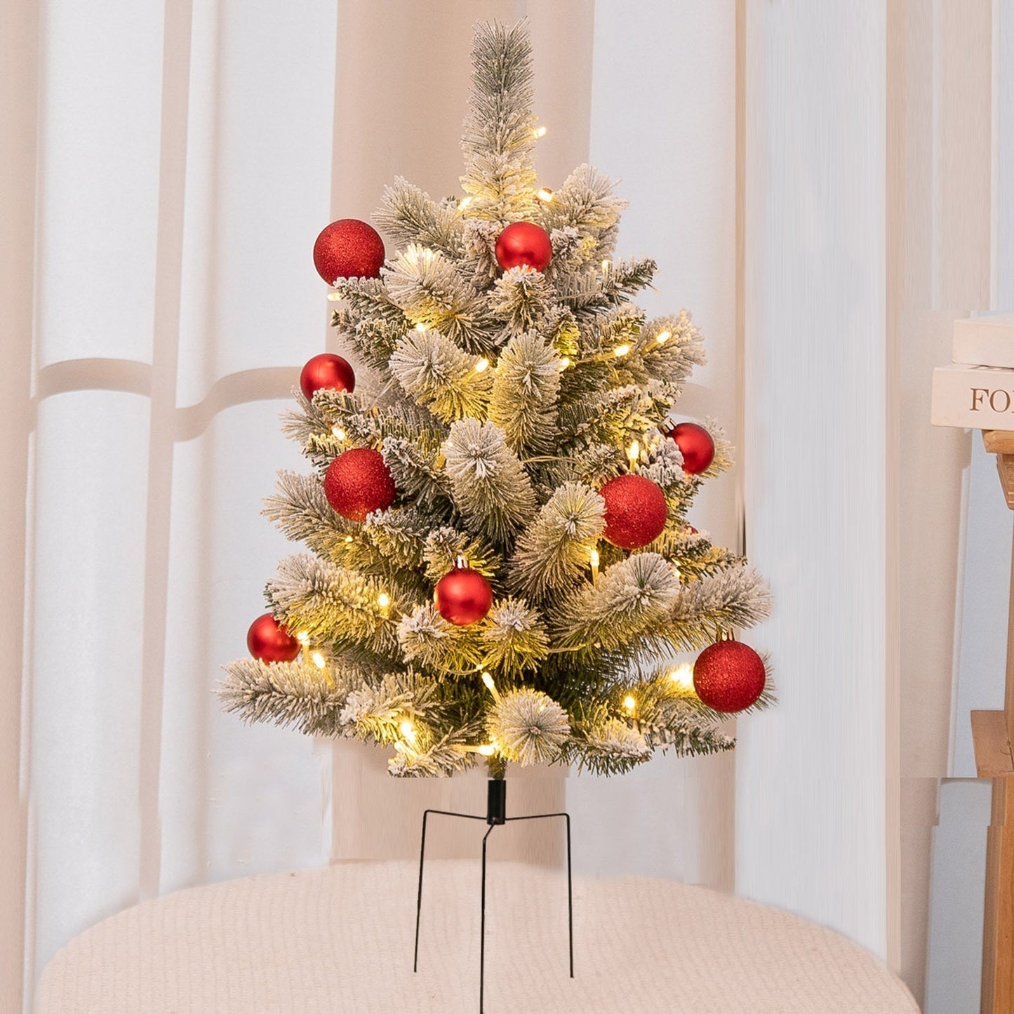Avelena | Weihnachtliche Urnen-Deko mit LED-Lichtern | Realistische Tannenzweige & Beeren | Innen- und Außenbereich