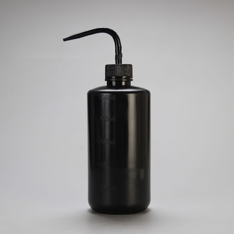 Avelena | Spot 500ml Squeeze Gießflasche – Kompakte Sprühflasche für präzises Gießen und Dosieren