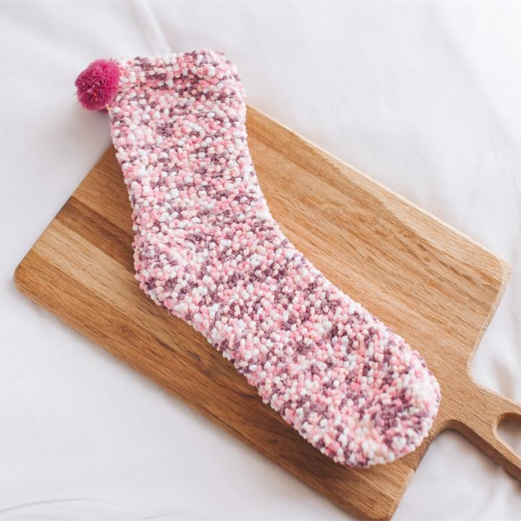 Avelena | Süße Winter Fuzzy Slipper Socken