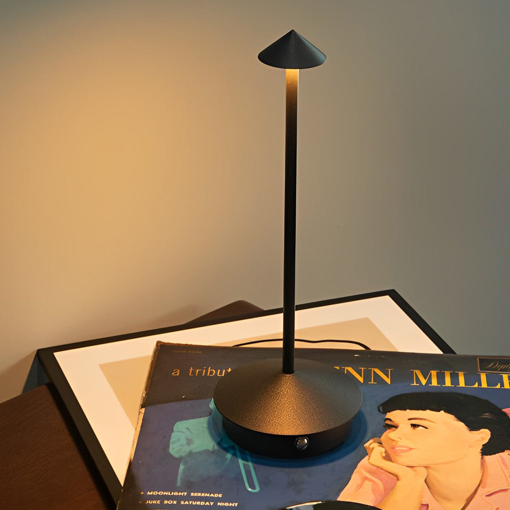 Avelena | Pina Pro - Stilvolle Dimmbare USB Tischlampe