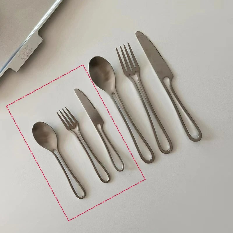 Avelena | Outline Edelstahl Besteck Set – Modernes Design mit Hohlgriffen – 3-teilig für Dinner & Dessert