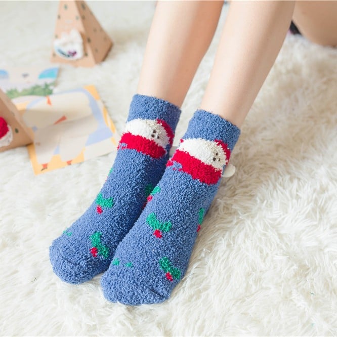 Avelena | Weihnachts-Socken im Geschenkbox-Design | Flauschige Haus- & Kuschelsocken | Universalgröße