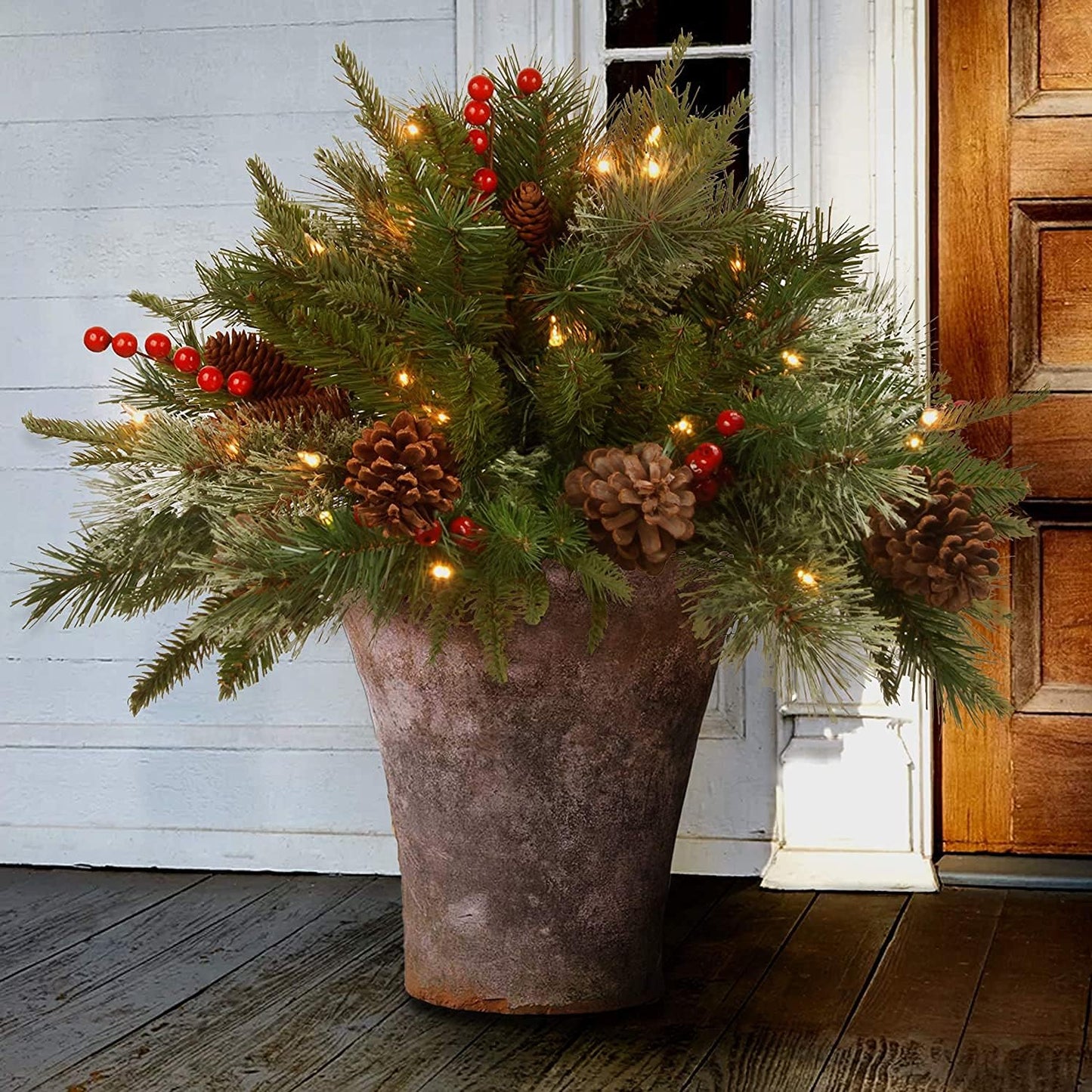 Avelena | Weihnachtliche Urnen-Deko mit LED-Lichtern | Realistische Tannenzweige & Beeren | Innen- und Außenbereich