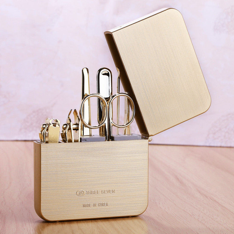 Avelena | 7-teilige Maniküre Set, mit 2 Nagelknipsern, Schönheitsschneider, Nagelfeile, Ohrenreiniger, für Fingernägel & Zehennägel