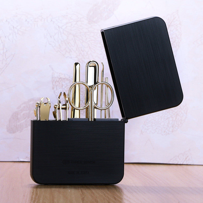 Avelena | 7-teilige Maniküre Set, mit 2 Nagelknipsern, Schönheitsschneider, Nagelfeile, Ohrenreiniger, für Fingernägel & Zehennägel