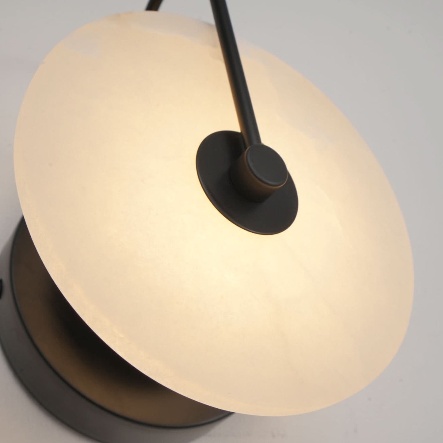 Avelena | Alabaster LED Wandleuchte – Modernes Ambientebeleuchtung