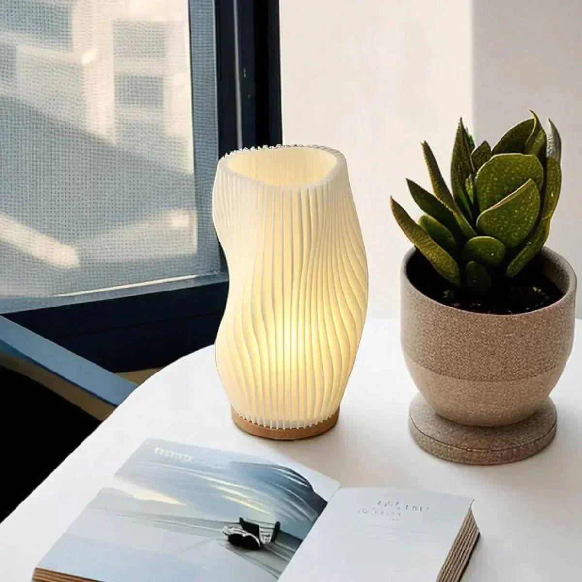 Avelena | Serene Wavecrest Lamp