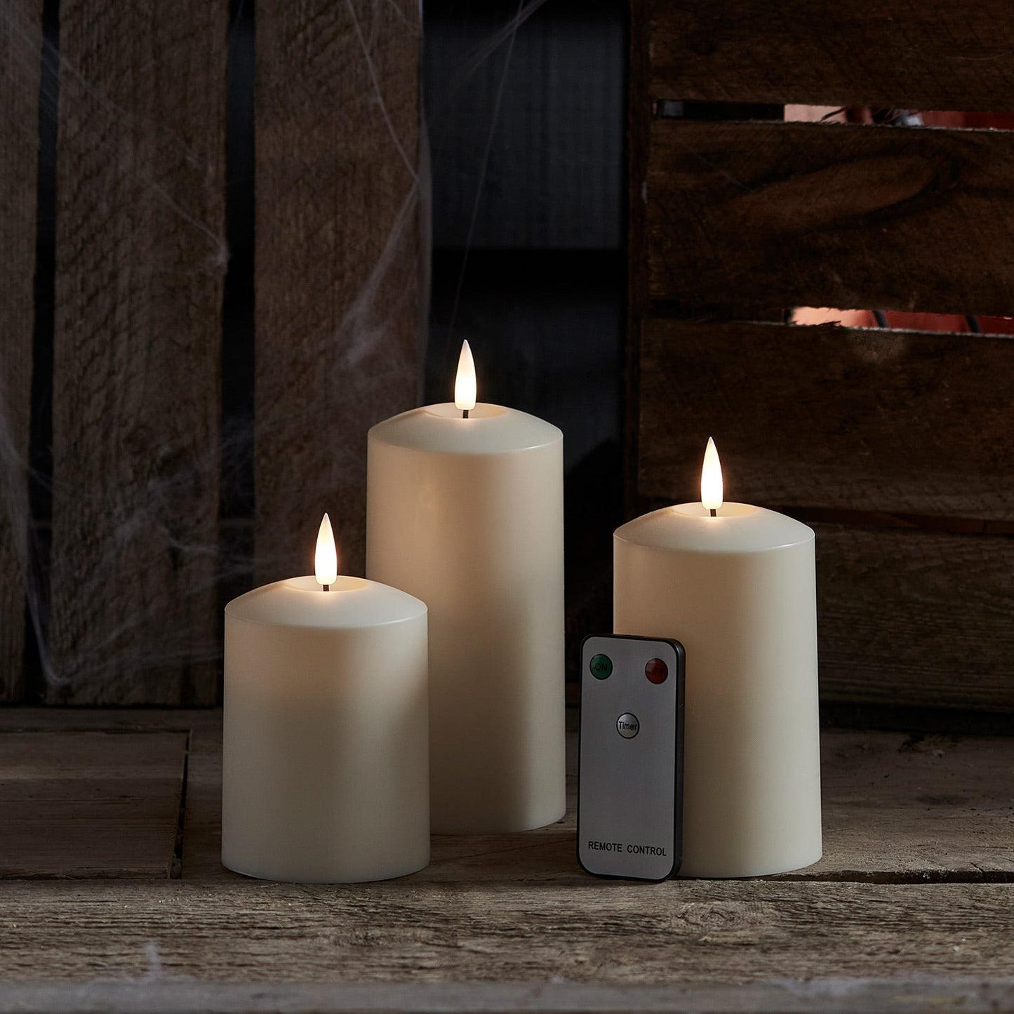Avelena | TruGlow LED Outdoor Kerzen Trio mit Fernbedienung