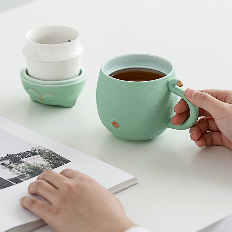 Avelena | Süße Katzen-Teetasse aus Keramik mit Sieb