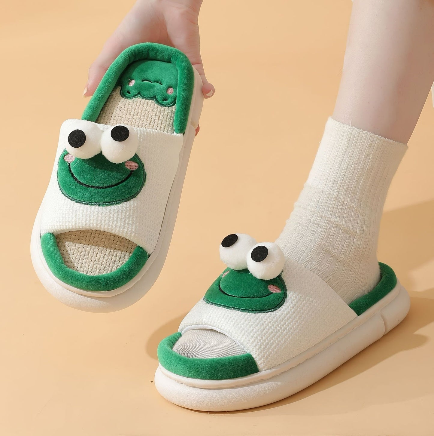 Avelena | 3D Augen Frosch Hausschuhe