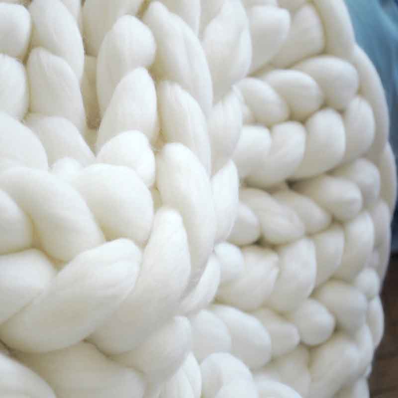 Avelena | Schwere Strickdecke